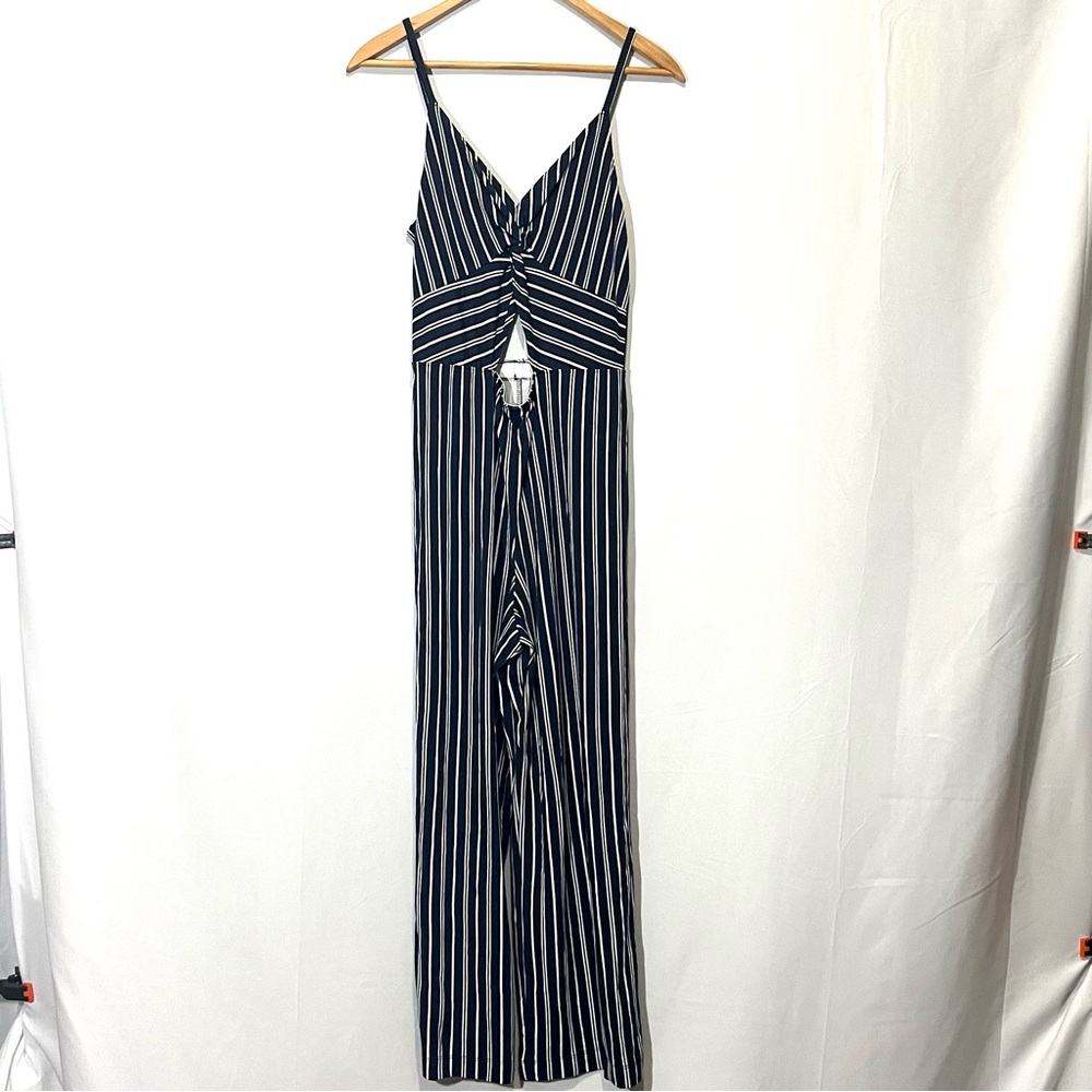 Hollister Striped Jumpsuit Size M Comfy and Chic w/ a little hint of Y2K Flirty!